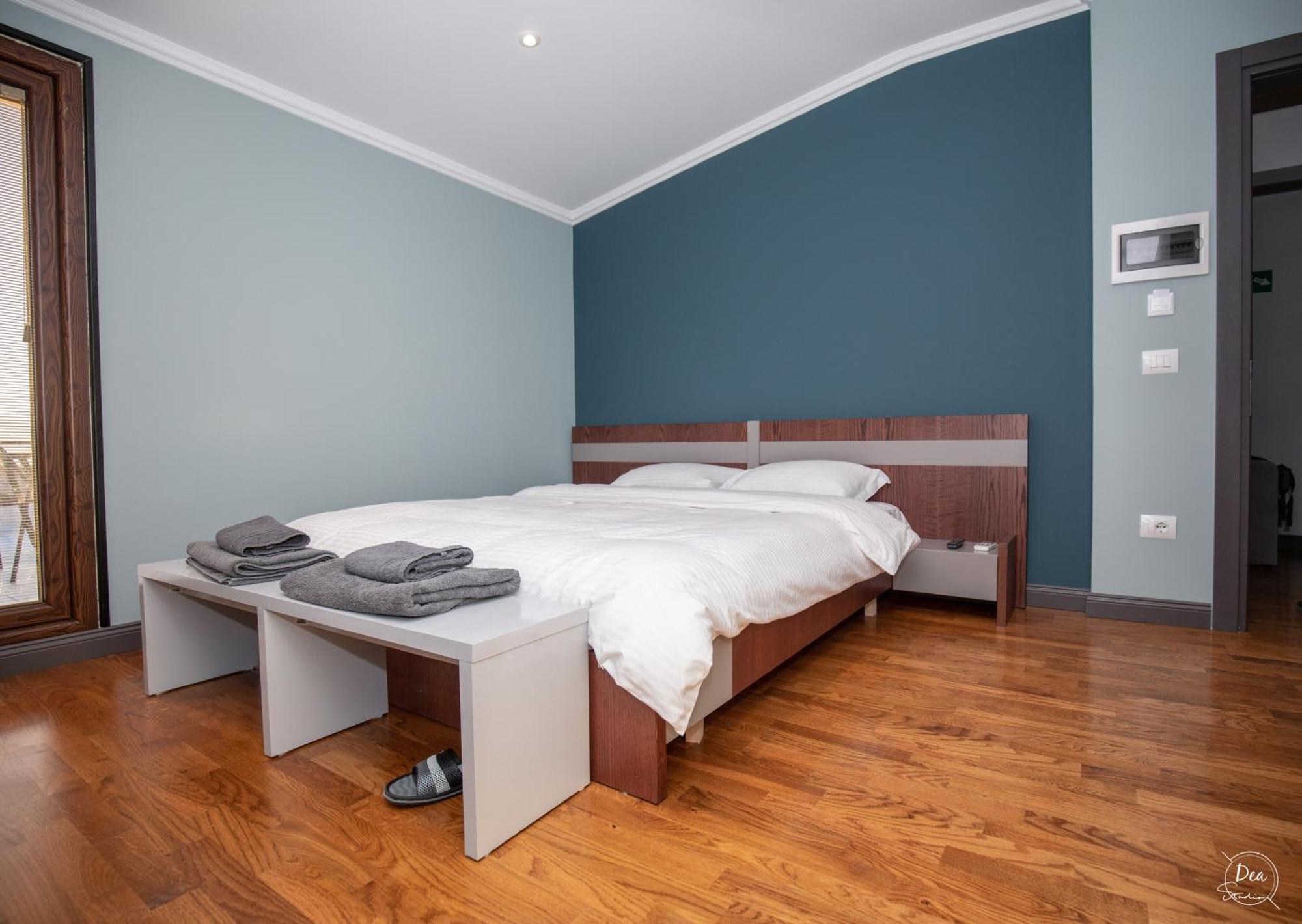 Suite Terrace Rooms & Apartments Korça Kültér fotó