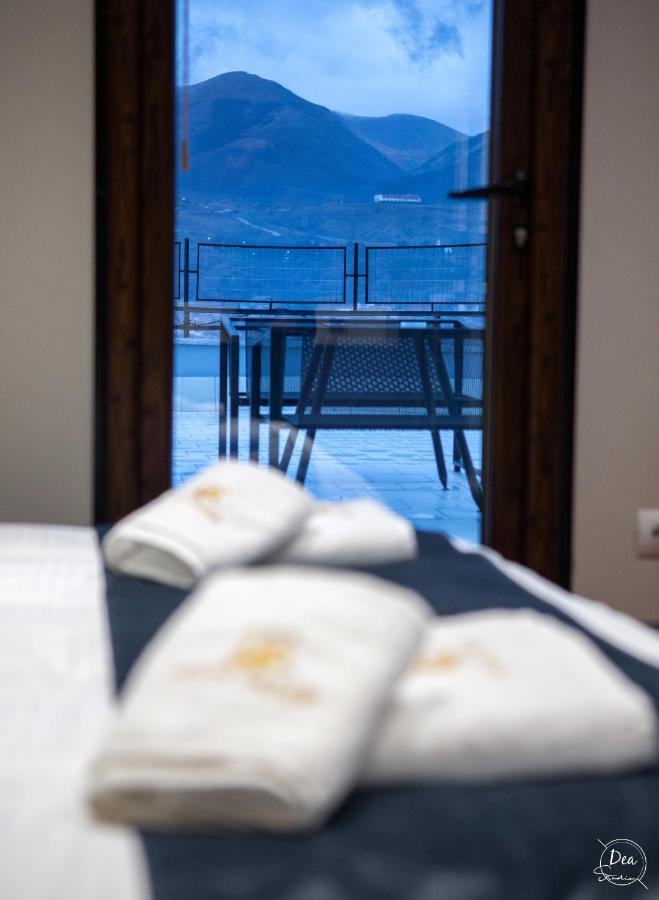 Suite Terrace Rooms & Apartments Korça Kültér fotó